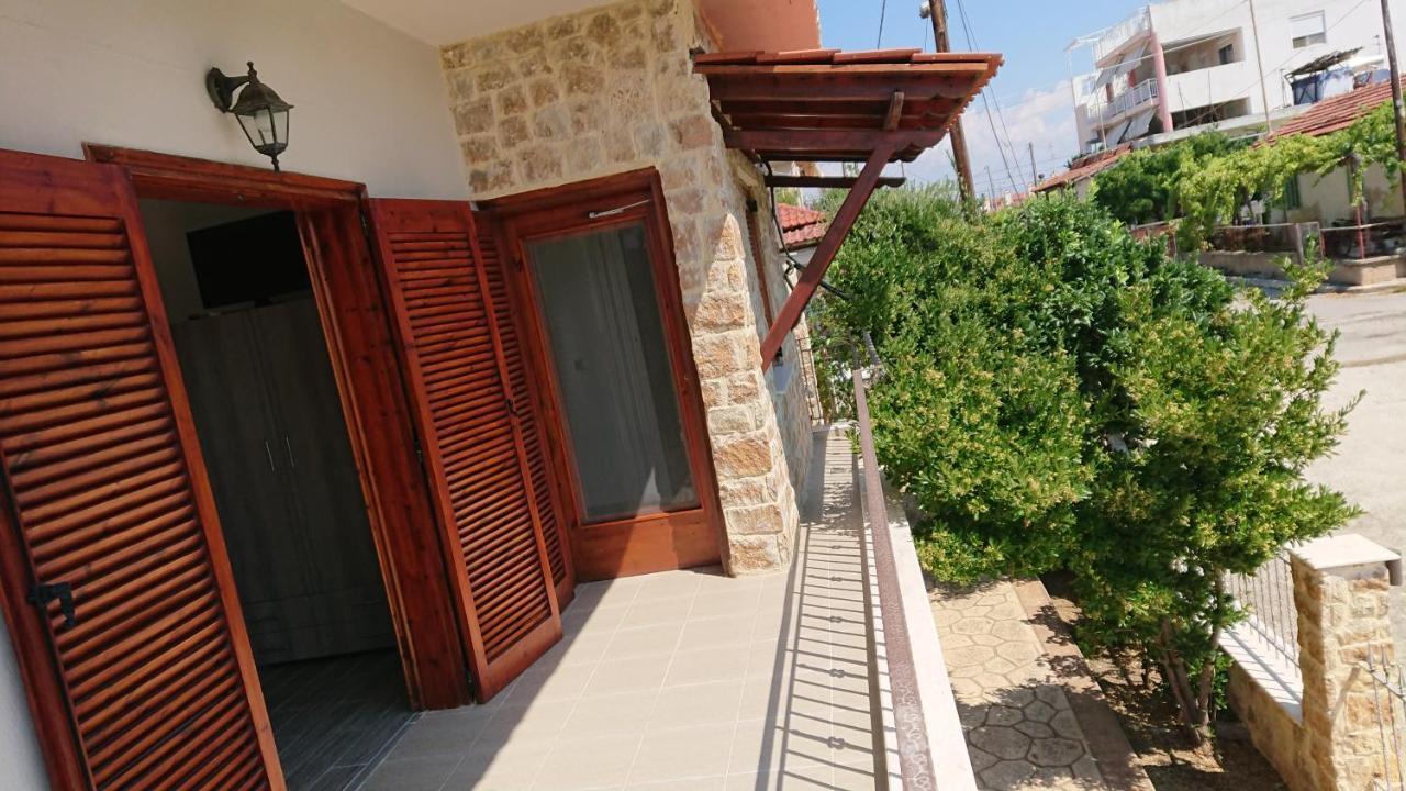 Stone House With Seaview Appartement Nea Poteidaia Buitenkant foto