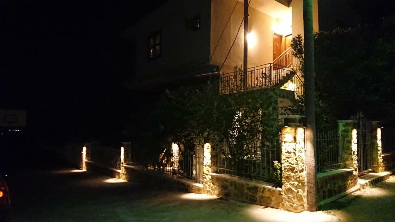 Stone House With Seaview Appartement Nea Poteidaia Buitenkant foto
