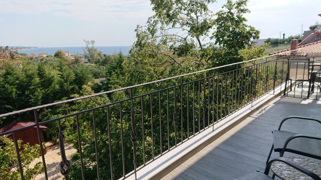 Stone House With Seaview Appartement Nea Poteidaia Buitenkant foto
