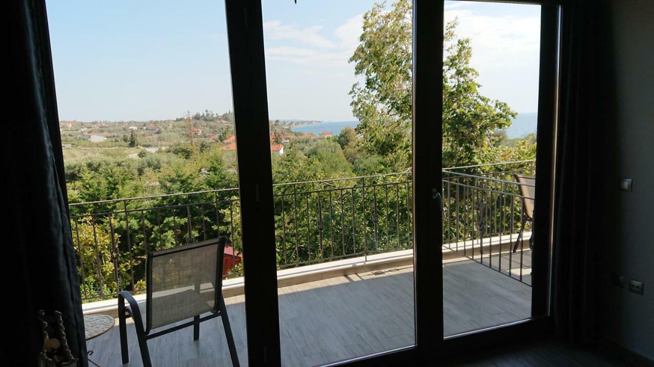 Stone House With Seaview Appartement Nea Poteidaia Buitenkant foto