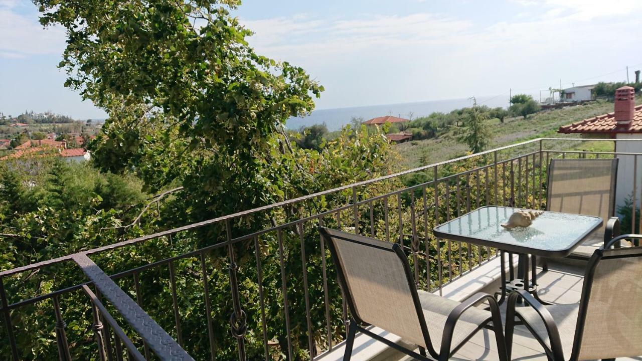 Stone House With Seaview Appartement Nea Poteidaia Buitenkant foto