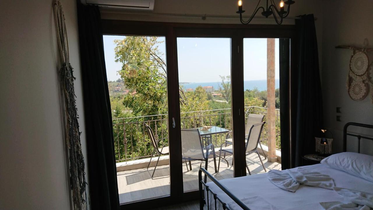 Stone House With Seaview Appartement Nea Poteidaia Buitenkant foto